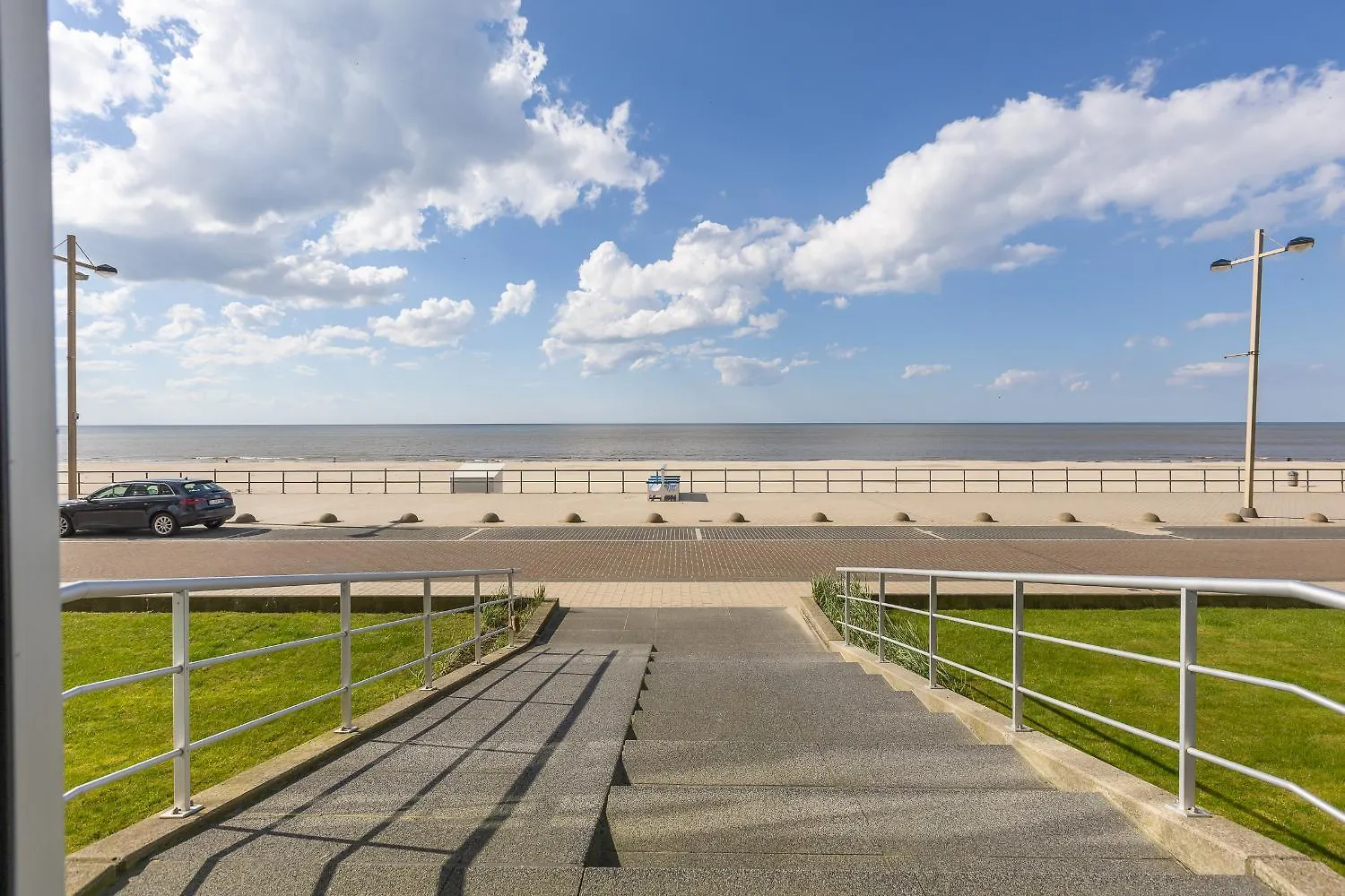 Studio Met Frontaal Zeezicht Middelkerke